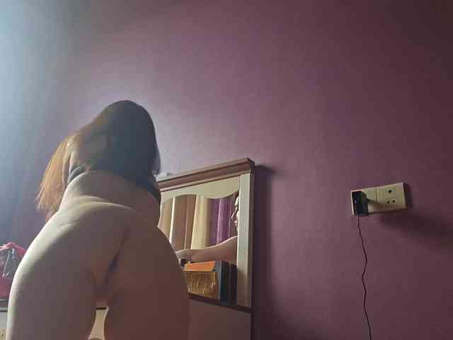 AlejandraDelane webcam