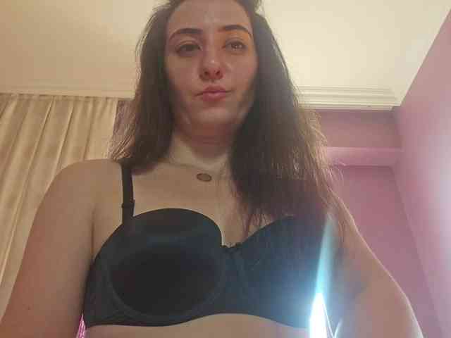 AlejandraDelane webcam