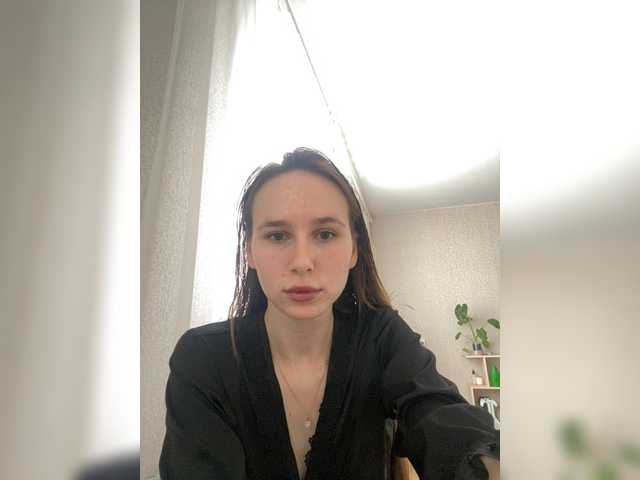 MamiMango, 18 y/o - Live Cam on BongaCams
