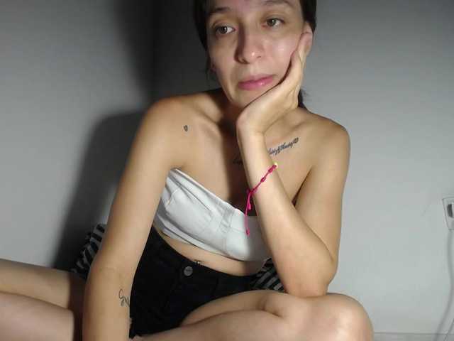 bulmaamilk live cam on BongaCams