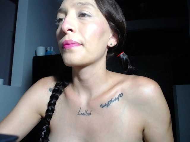 bulmaamilk live cam on BongaCams