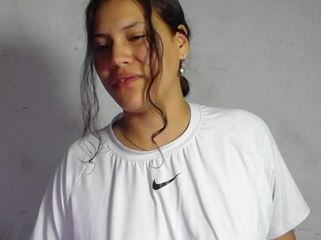 realshy-Stepsis live cam on BongaCams