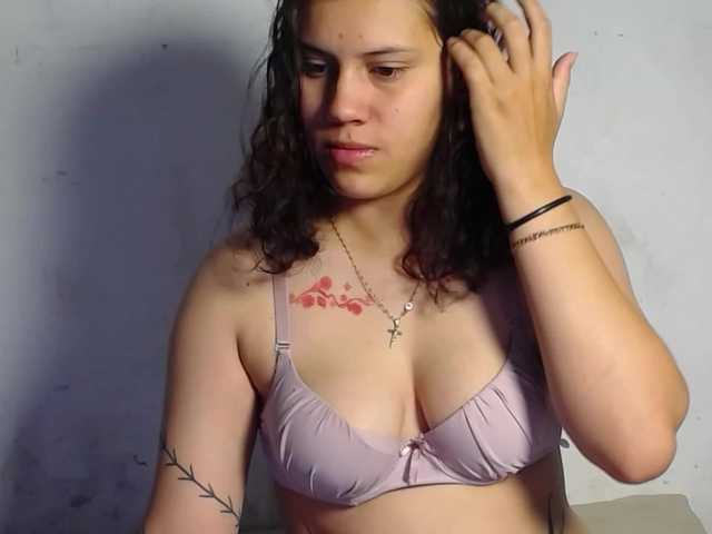 realshy-Stepsis live cam on BongaCams