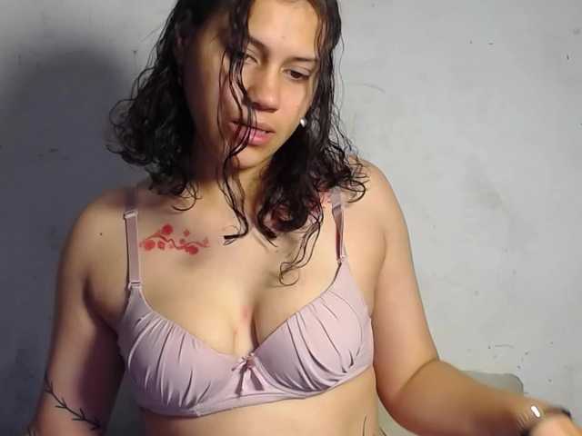 realshy-Stepsis live cam on BongaCams