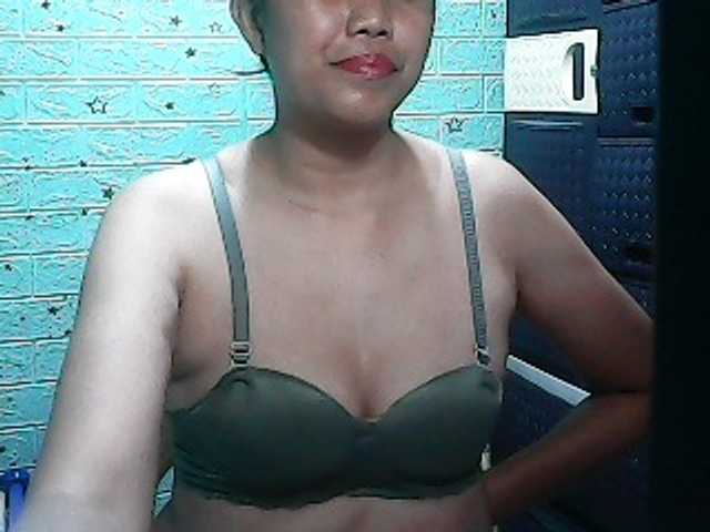 Aliceyu's BongaCams show and profile