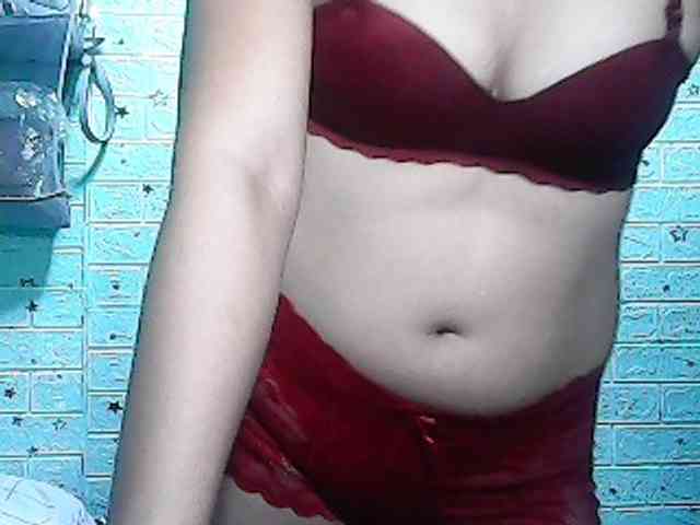 Alicepussylicious webcam
