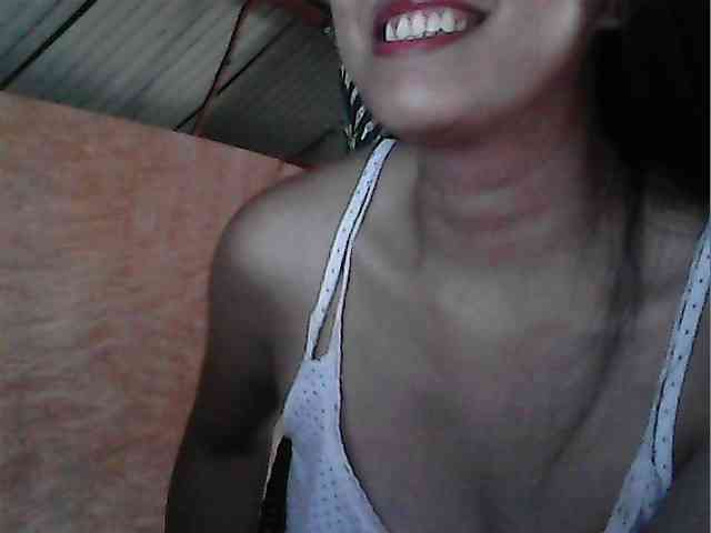 Alicepussylicious webcam