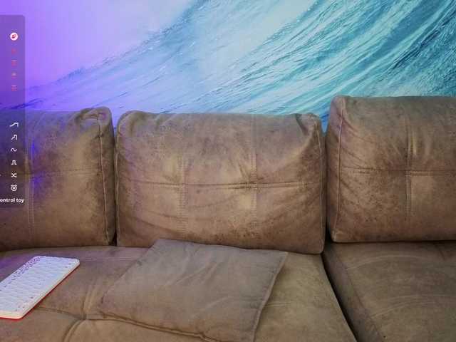 LethalKis live cam on BongaCams