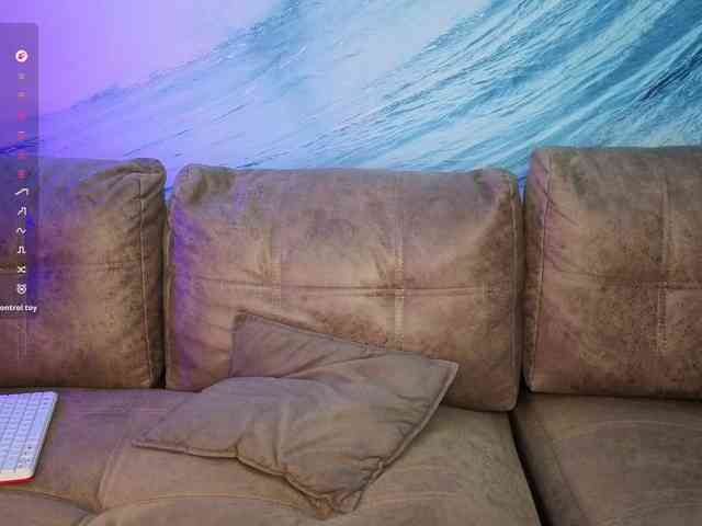 LethalKis webcam
