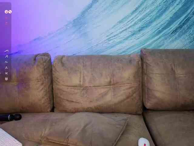 LethalKis webcam