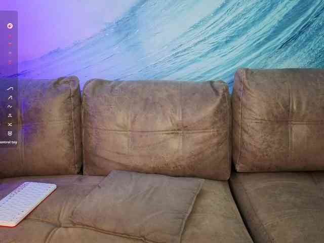 LethalKis webcam