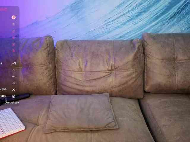 LethalKis webcam