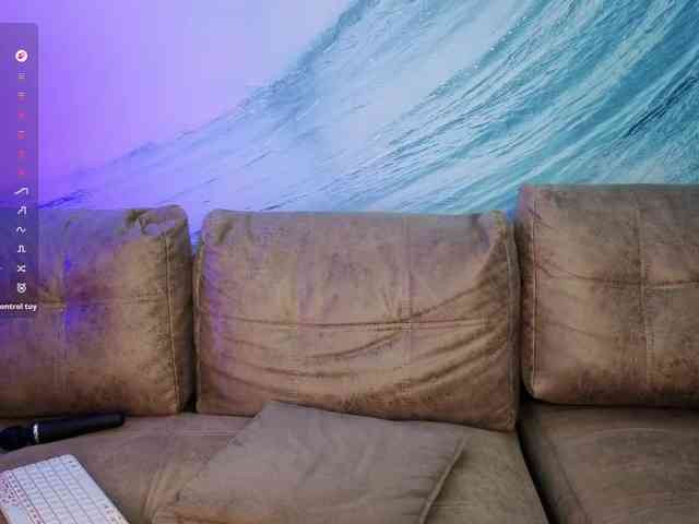 LethalKis webcam