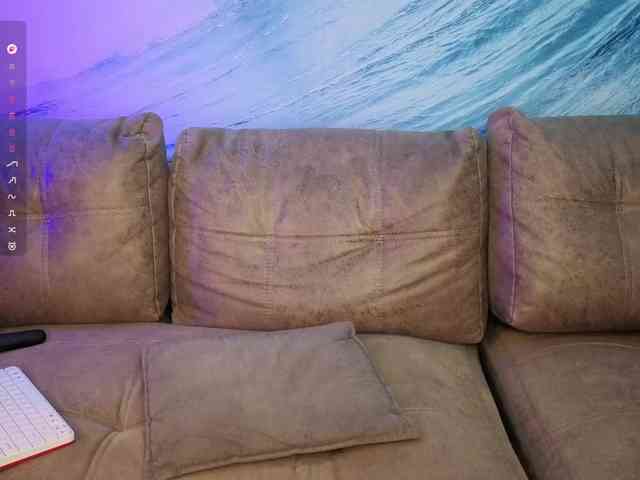 LethalKis webcam