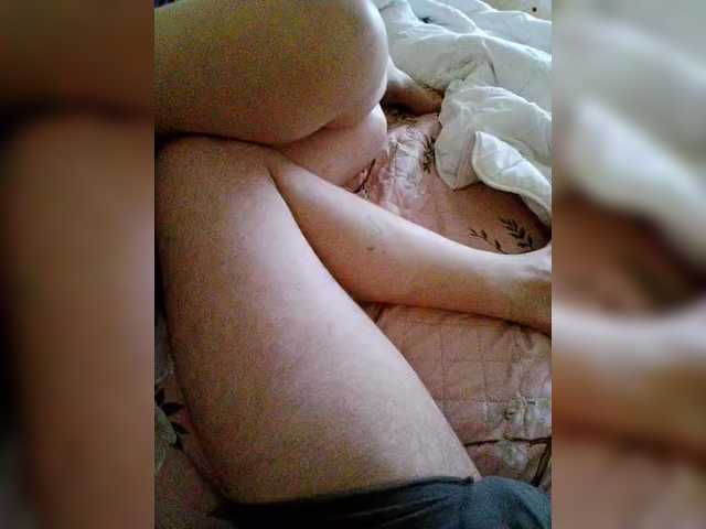 le modèle Oksy3 est en webcam porno dans un show sur le site bongacams, il possède les tags suivants: White/Caucasian,Redhead,Shaved