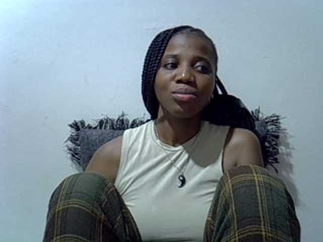 Hotmary01 live cam on BongaCams