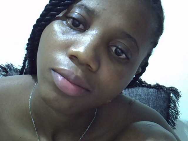 Hotmary01 live cam on BongaCams