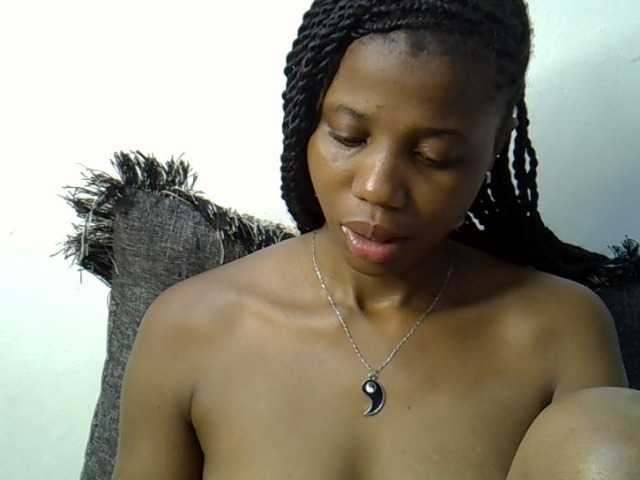 Hotmary01 live cam on BongaCams
