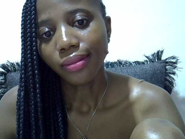 Hotmary01 live cam on BongaCams