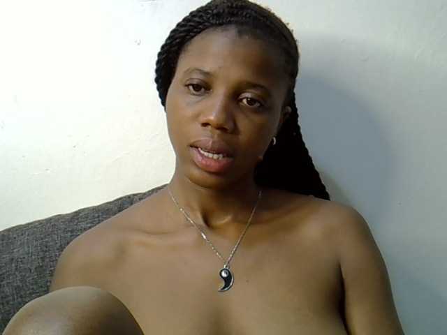 Hotmary01 live cam on BongaCams