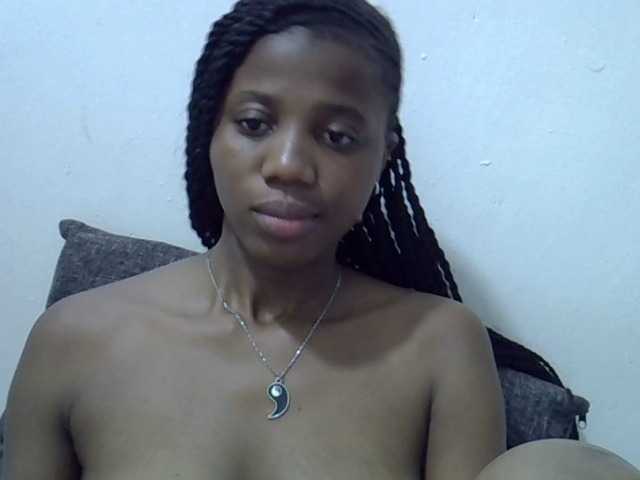 Hotmary01 live cam on BongaCams