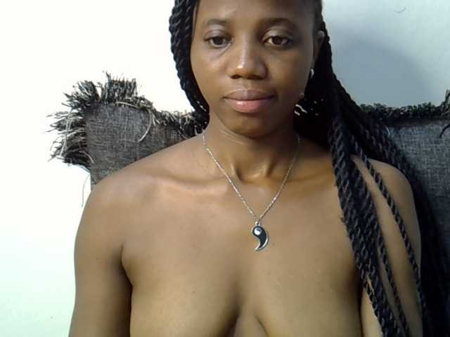 Hotmary01 live cam on BongaCams