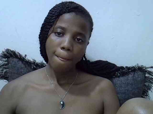 Hotmary01 webcam