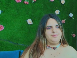 HugeTittiess Porn Show