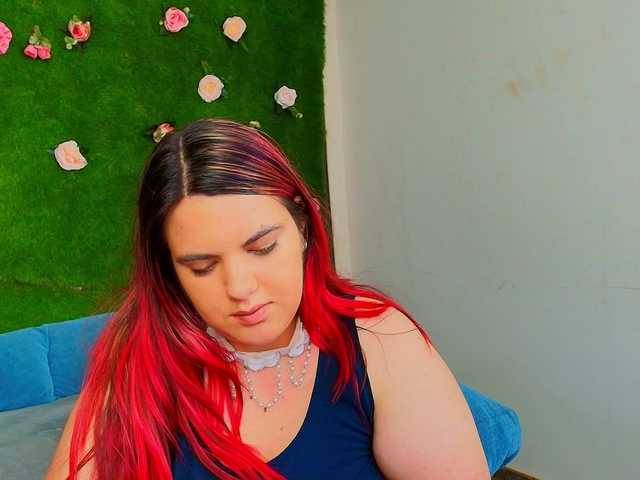 HugeTittiess live webcam show