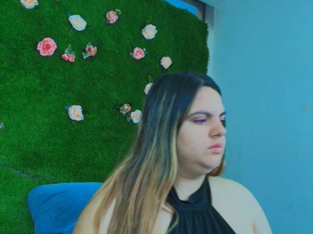 HugeTittiess live cam on BongaCams