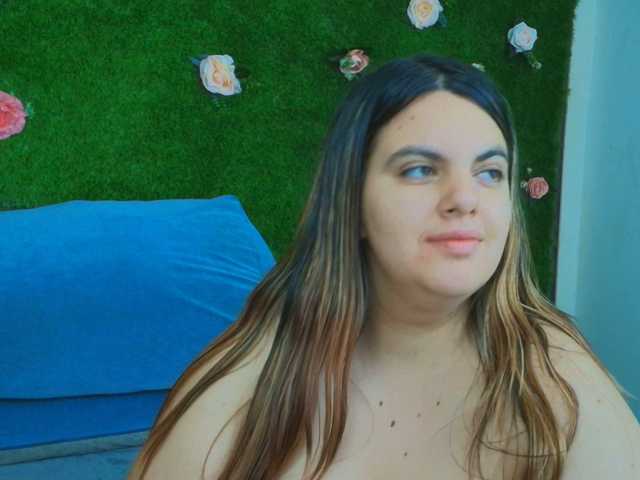 HugeTittiess