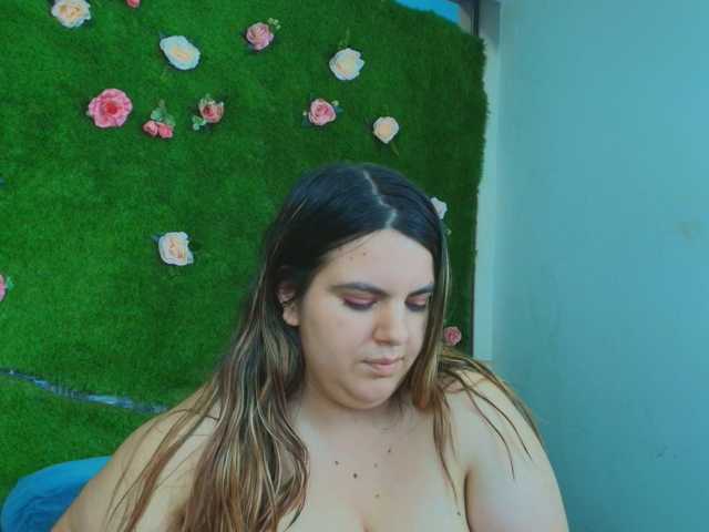 HugeTittiess
