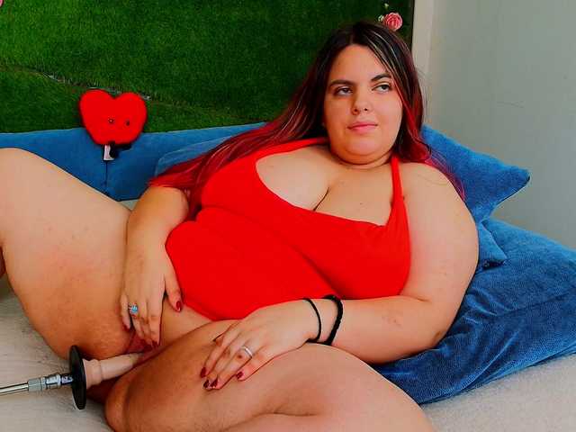 HugeTittiess live cam on BongaCams