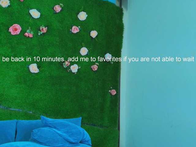 HugeTittiess live cam on BongaCams
