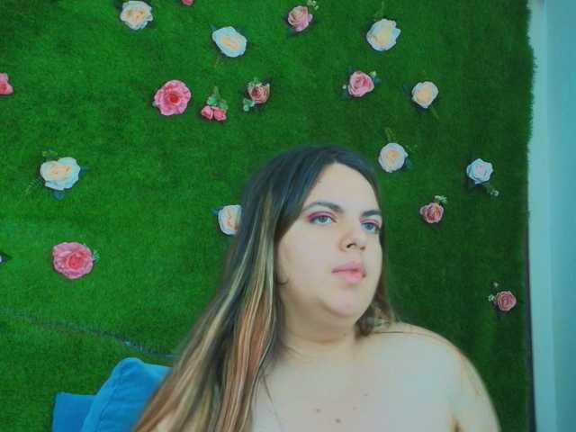 HugeTittiess