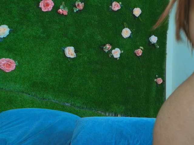 HugeTittiess live cam on BongaCams