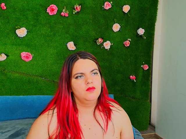 HugeTittiess live cam on BongaCams