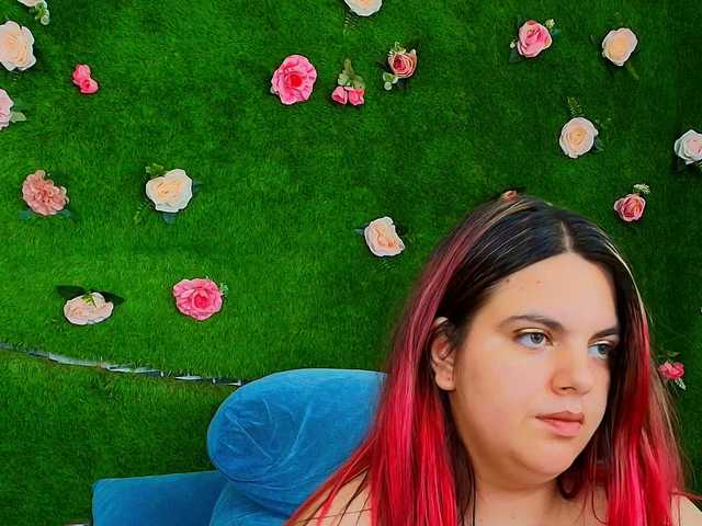 HugeTittiess live cam on BongaCams