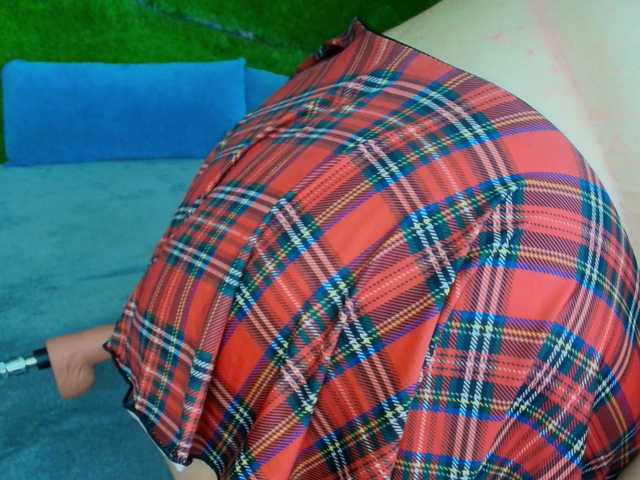 HugeTittiess live cam on BongaCams