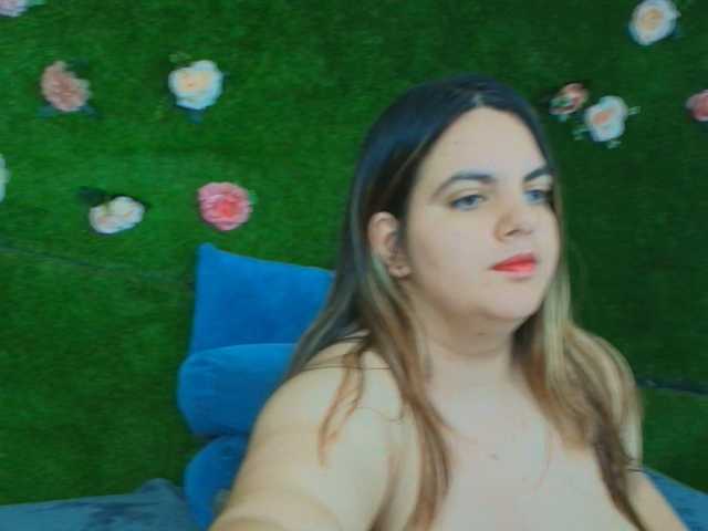 HugeTittiess live cam on BongaCams