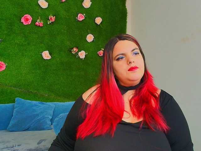 HugeTittiess live cam on BongaCams
