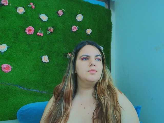HugeTittiess live cam on BongaCams