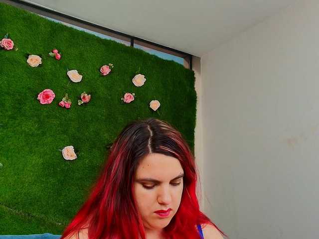 HugeTittiess live cam on BongaCams