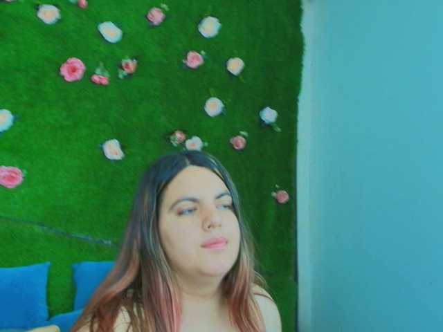 HugeTittiess live cam on BongaCams