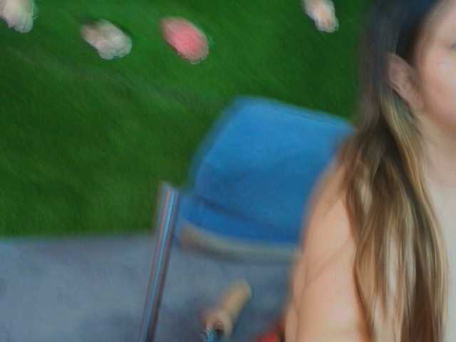 HugeTittiess