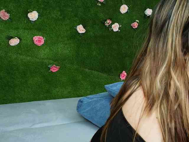 HugeTittiess