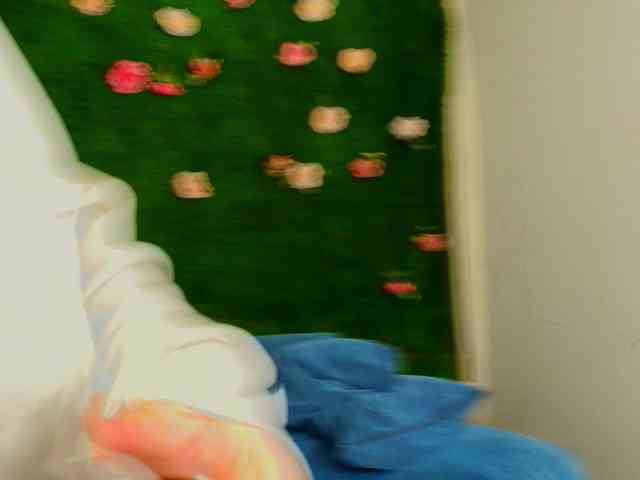 HugeTittiess webcam