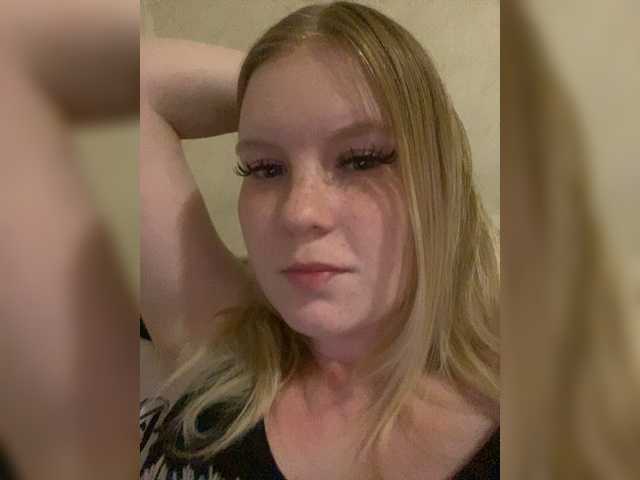 Amelia2004 live cam on BongaCams