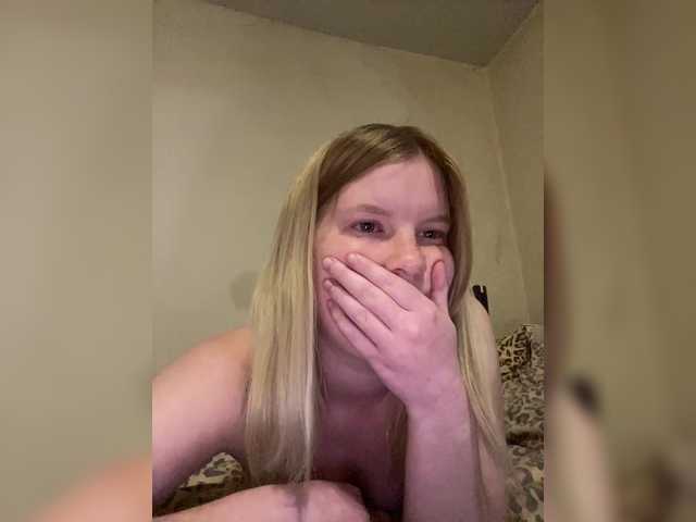 Amelia2004's BongaCams show and profile