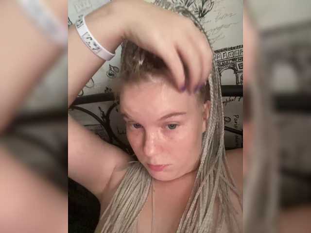Amelia2004 live cam on BongaCams